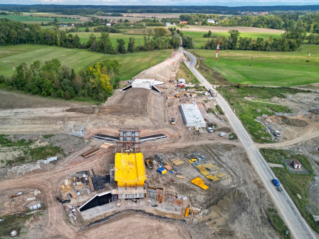 Přeložka II/305 u Stradouně