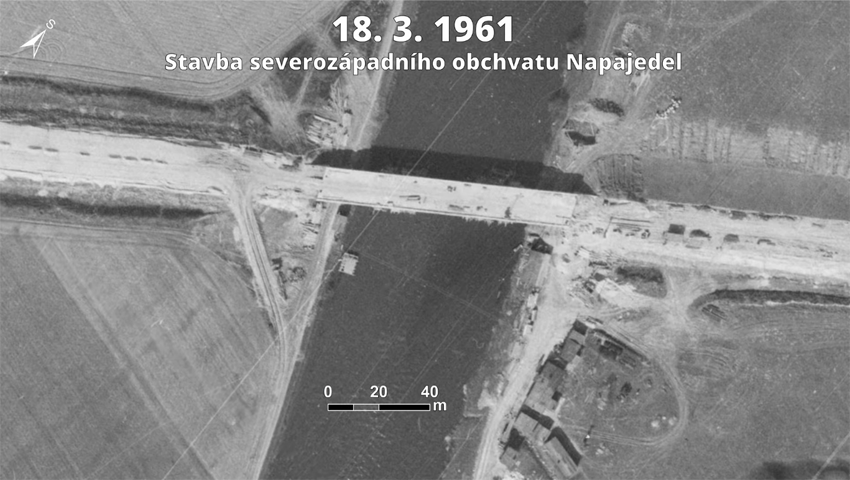 Stavba obchvatu Napajedel 1961.png