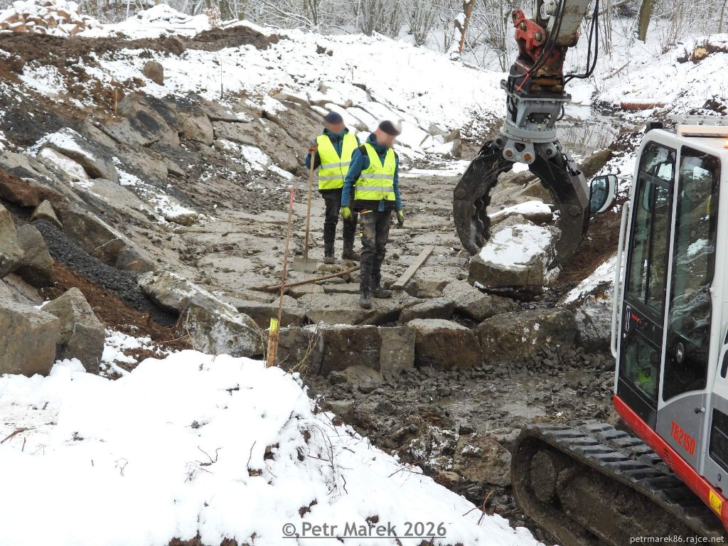 žíželice úprava koryta 2.jpg