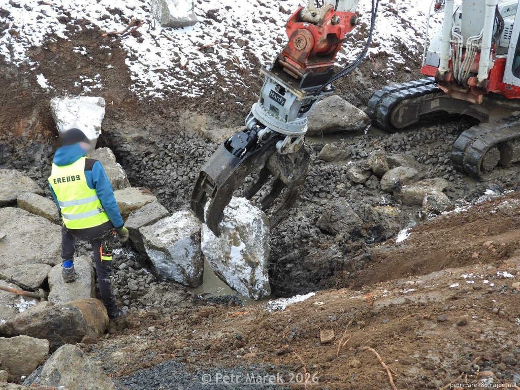 žíželice uprava koryta 1.jpg