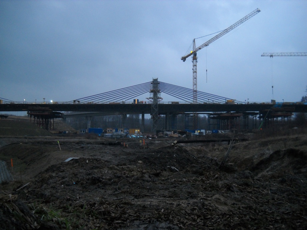 MA532 z východu, chybí dokončit jen jeden segment vpravo