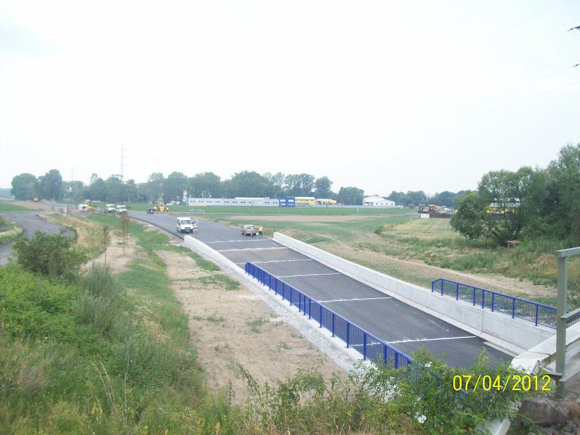 z druhé strany