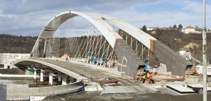 .<br />Most celkově.