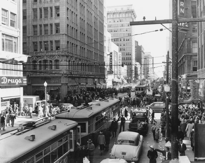 olddowntownstreetcar1.jpg