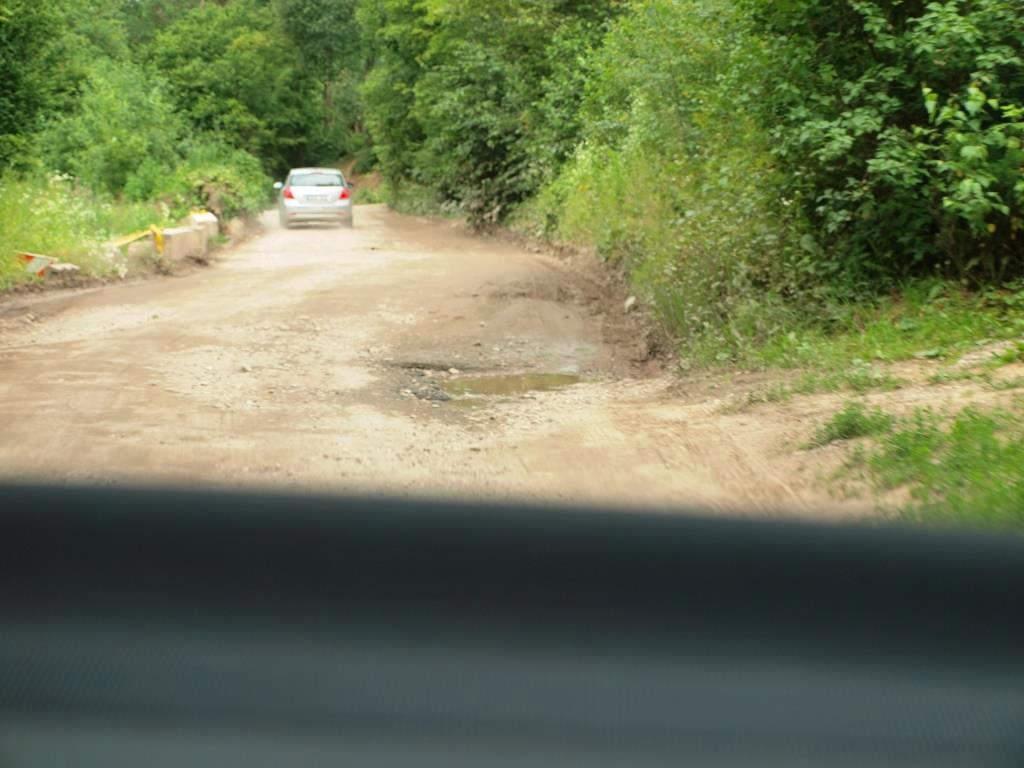 Toto je příjezdová cesta do Europos Parkas z druhé strany. Vědět to dříve...