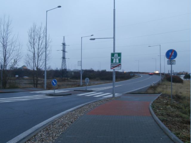 Přechod pro chodce na dálnici - nájezd exitu 24 směr D46 Olomouc.