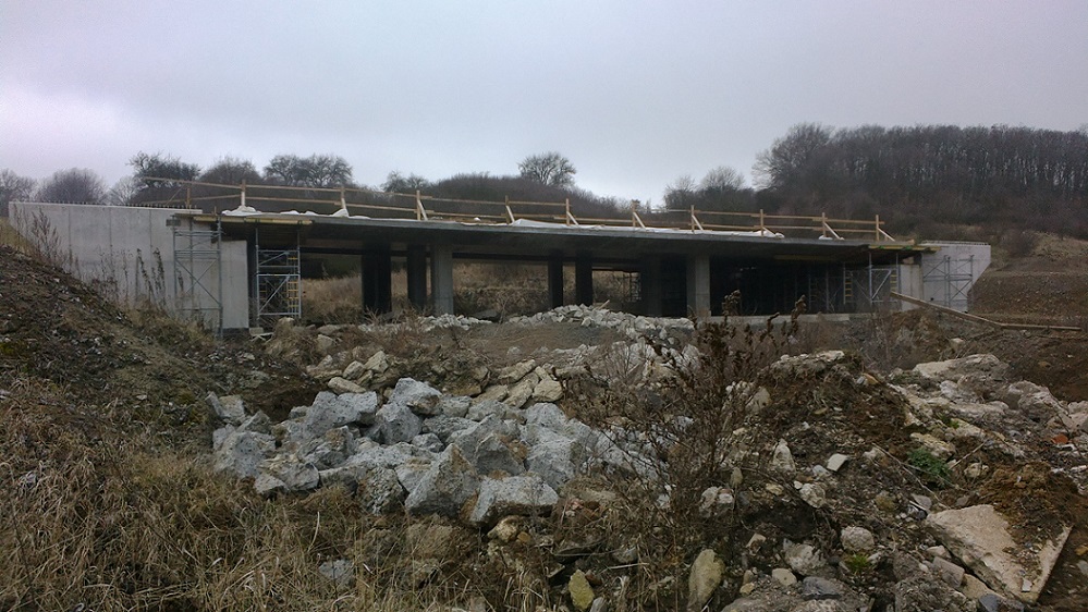 Most přes biokoridor