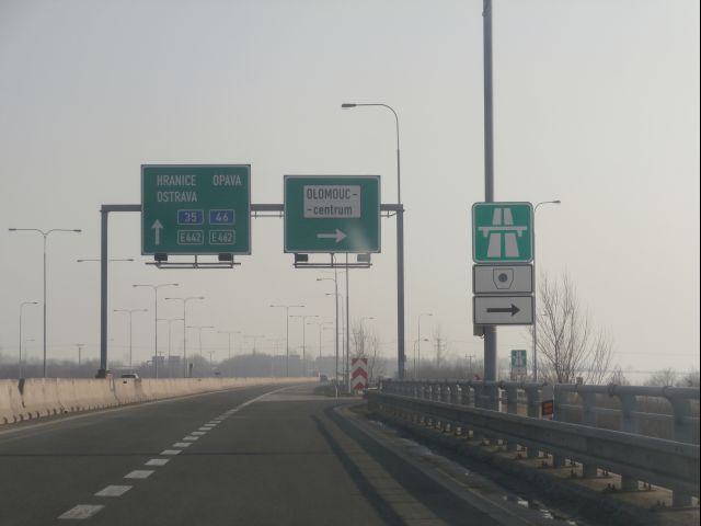Sjezd směr centrm z D35 od Mohelnice (kružáku u Globusu)