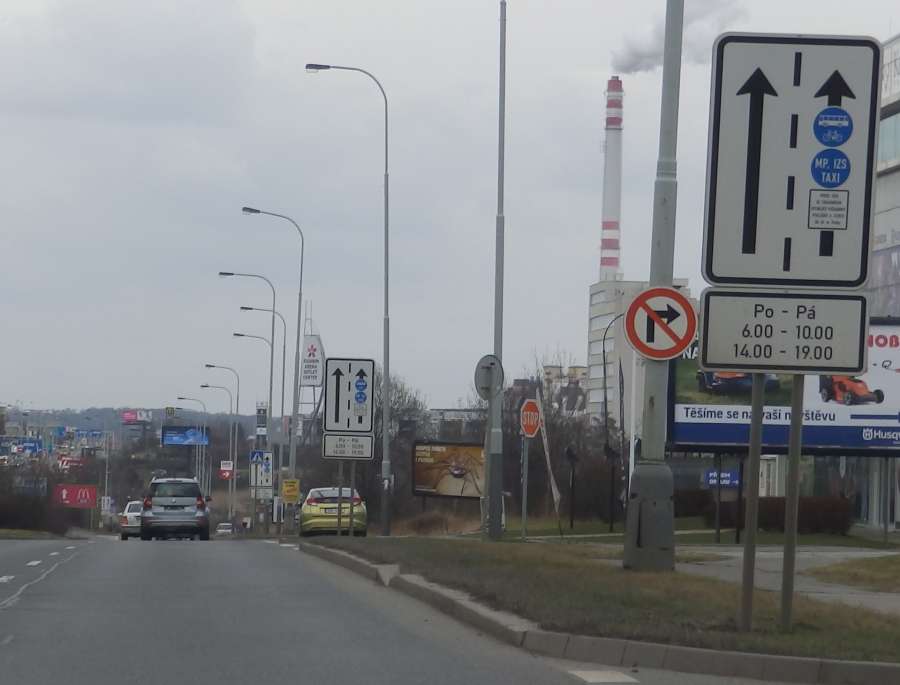 BUSpruh Průmyslová 11.3.2017.jpg